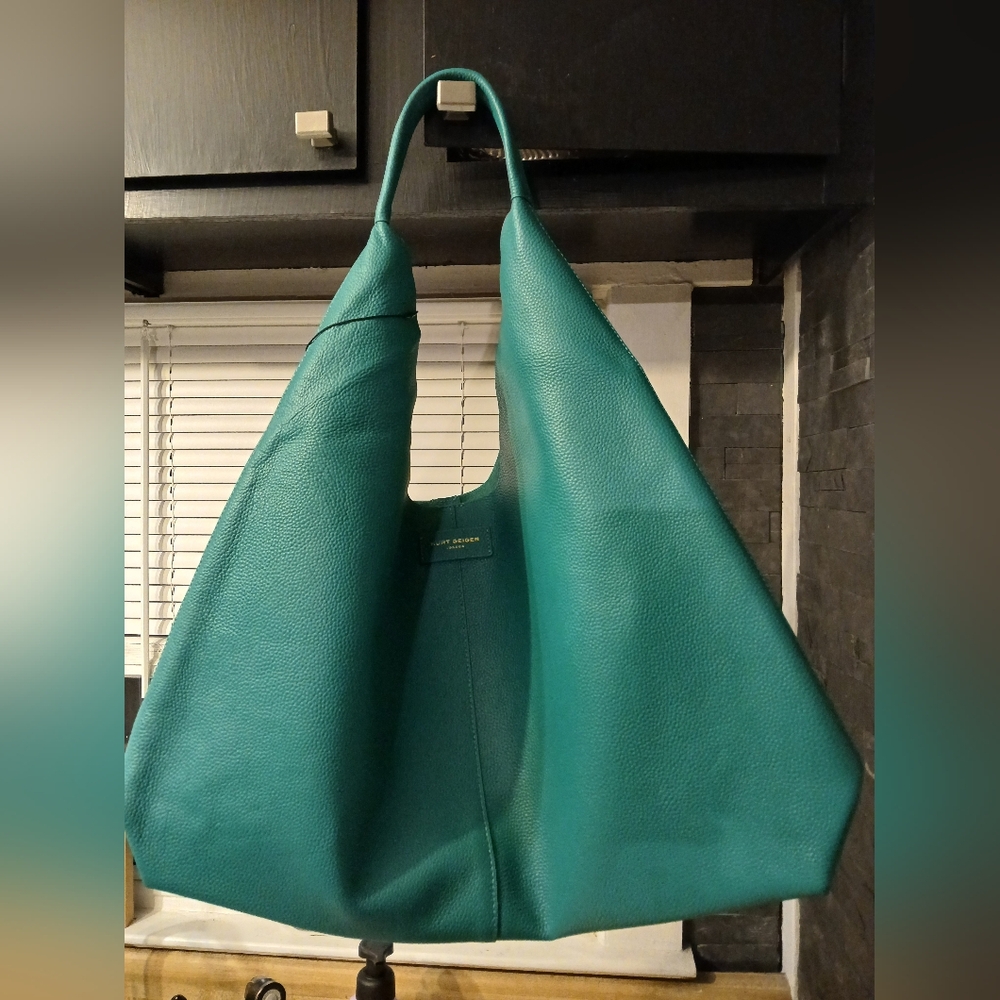 SOLD DO NOT BUY Kurt Geiger NWT Large Hobo Green Bag With Dustbag - Picture 2 of 9